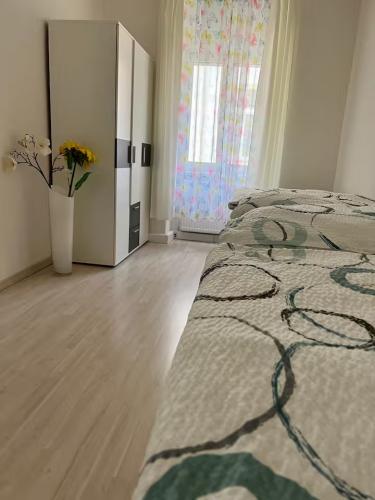 1d3780fc-4f2c-41d8-9655-9e9edbaabb6b