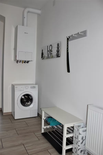 7c51cc6a-21ef-49dd-9912-a7f0489ced73