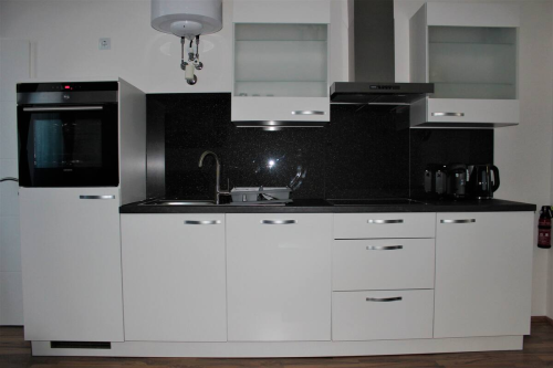 7f772048-4d4b-4bde-b1f0-700f04186e3c