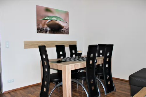 8f49c92c-3c75-42d1-8659-e8505f085c25